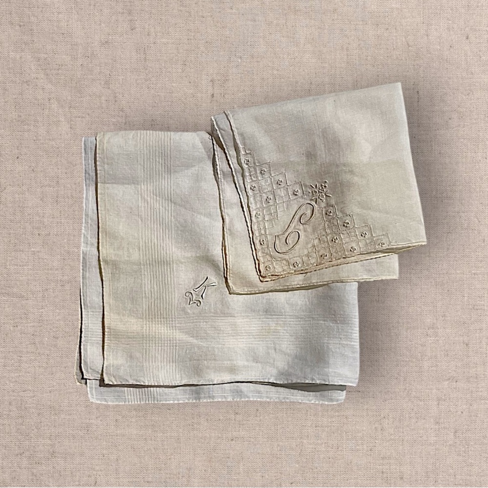 Vintage Embroidered Linen Handkerchiefs - Soft Beige